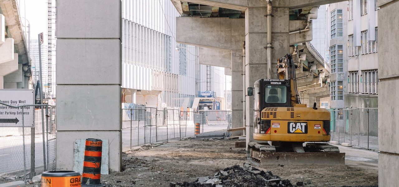 Zalety Stosowania Prefabrykowanych Elementów Żelbetowych w Budownictwie